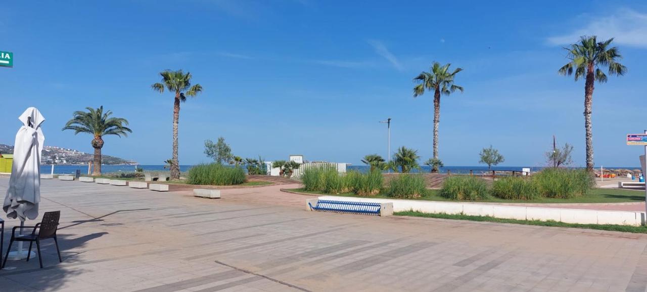 Casa Adosada Gran Avenida Con Billar Benicàssim Kültér fotó